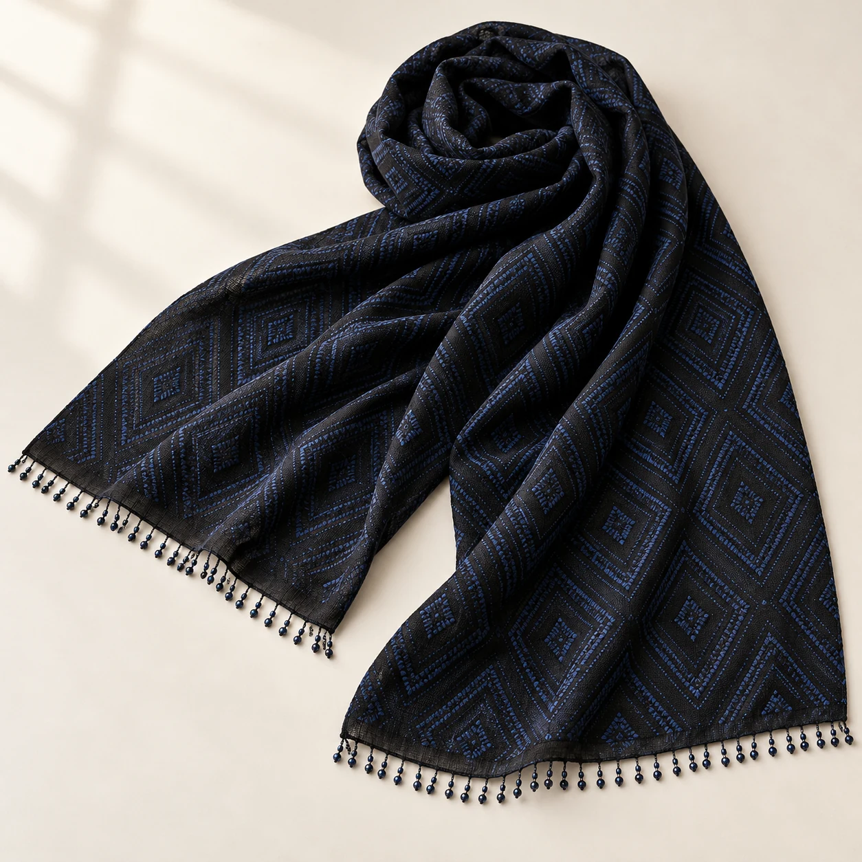 Nightfall Diamond Wrap in Black / Indigo